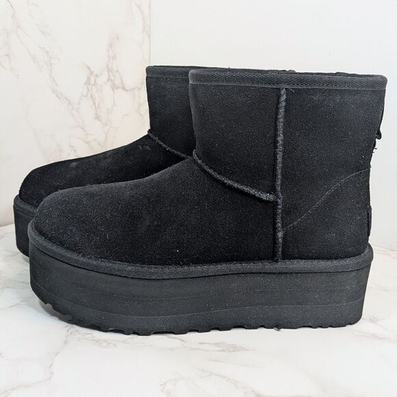 UGG Womens Black Classic Mini Platform Boots Size 8 Low Suede Booties NEW - Picture 1 of 11